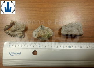 Sassi sulle auto lungo la circonvallazione, folle gioco di due dodicenni fermato dalla polizia locale a Faenza