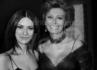 Golden Globes 2021: Laura Pausini fa centro alla sua prima candidatura