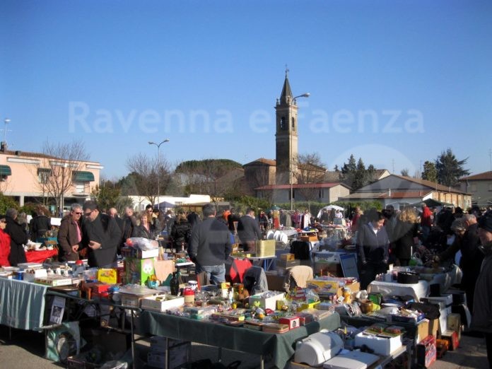 Mercatino Soffitta in piazza