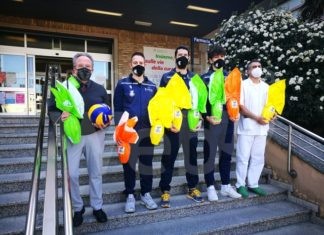 Uova di Pasqua ai piccoli degenti della Pediatria di Ravenna. Donate dal club di volley “Pietro Pezzi”