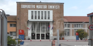 Una raccolta firme per evitare la cementificazione dell’area CMC in vendita: “Nuove case e supermercati non sono un valore aggiunto per Ravenna”