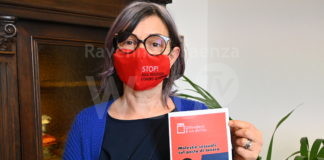 8 marzo: la Cgil di Ravenna distribuisce nei luoghi di lavoro una guida per difendersi dalle molestie sessuali