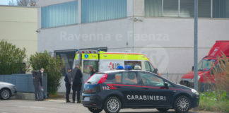 Russi, infortunio sul lavoro: corriere cade mentre scarica la merce, interviene l’elicottero