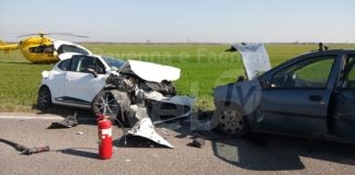 Frontale in via Dismano: 4 feriti, fra cui un bambino di 3 anni