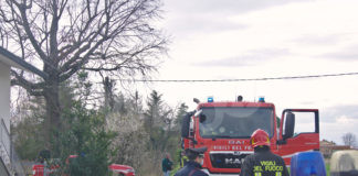 Russi: fiamme vicino ad un’abitazione per un corto circuito, i Vigili del Fuoco intervengono