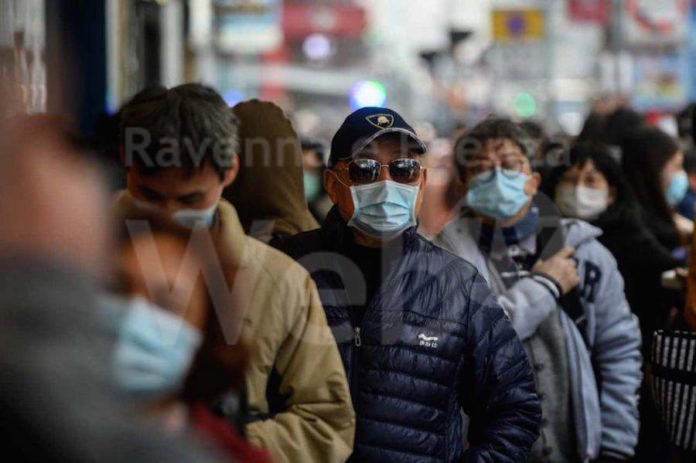 coronavirus_maschera_GettyImages-1197872879-min-851x566