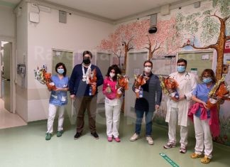 Uova di Pasqua donate in Pediatria a Faenza da parte della Round Table