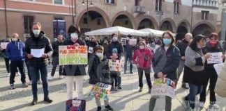 Il comitato “Scuola in Presenza” incontra il Prefetto per la consegna a Draghi della richiesta di riapertura delle scuole