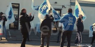 IBS Vigilanza, sit in di protesta dei lavoratori davanti alla sede dell’azienda