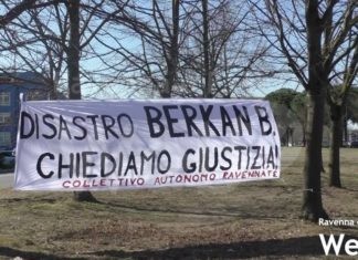 Berkan B, un presidio di protesta davanti al Tribunale: “Scandalosi i danni provocati all’ambiente, il porto non è una discarica”