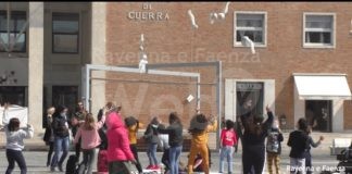 Giochi, laboratori e letture: in Piazza Kennedy il “sit- in dei piccoli” per chiedere la riapertura delle scuole
