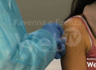 Coronavirus: ambulatori medici aperti nei weekend per vaccinare il personale scolastico