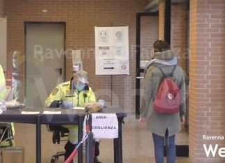 Code al Pala De André, Angelini: “Una serie di inconvenienti, ma situazione risolta”. Palazzetto confermata sede vaccinale