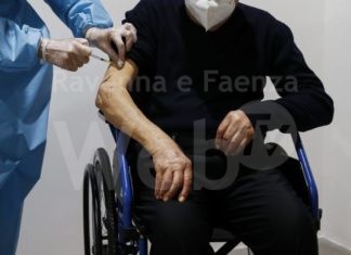 Vaccini, 354mila dosi entro fine mese. 13 mila sono Johnson&Johnson