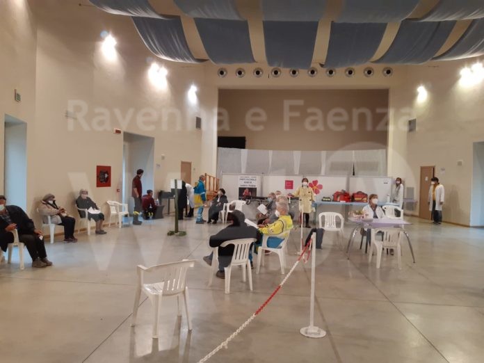 2021_0411_Punto vaccinale OVER80_seconda dose (7)