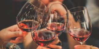 Festa di laurea contro le norme anti-assembramento a Cervia: 9 persone multate