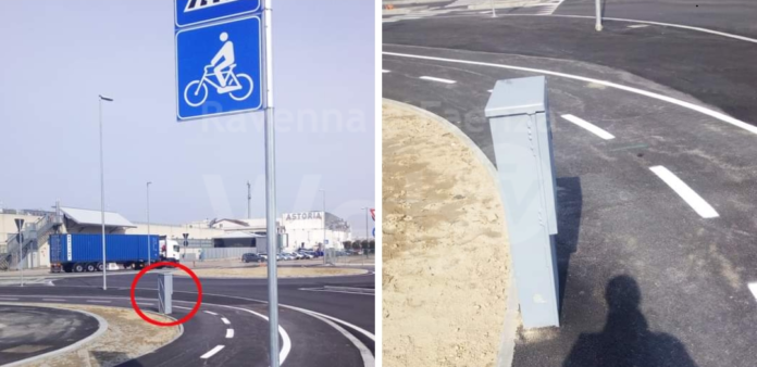 Altra cabinetta elettrica su ciclopedonale Parco comm. Teodorico (1)