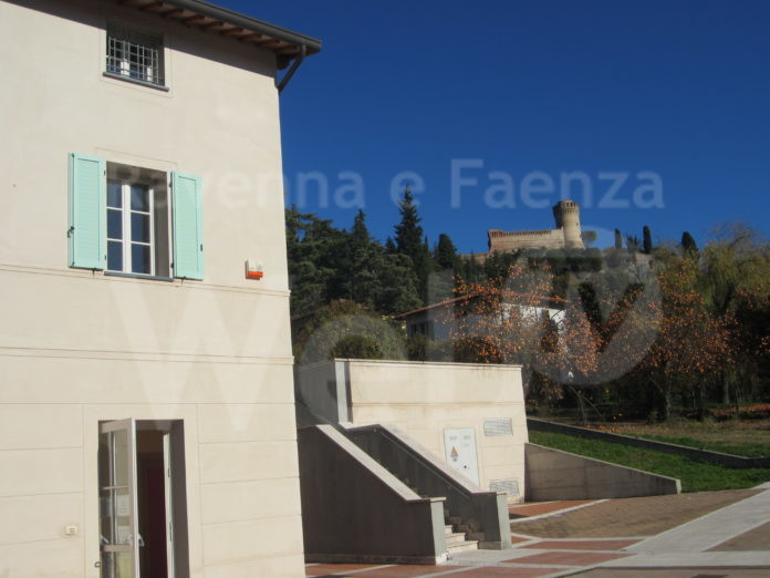 Biblioteca con Rocca