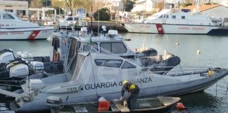 Piallasa Baiona: bloccata nella notte dalla GDF una battuta di pesca abusiva di vongole