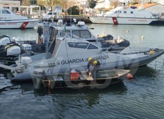 Piallasa Baiona: bloccata nella notte dalla GDF una battuta di pesca abusiva di vongole