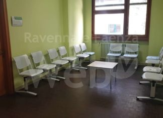 Positivo e ricoverato, si toglie la vita dall’ospedale