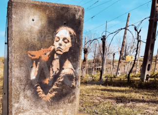 Manifesti fotografici, murales, un cd di canzoni: un mese intero per camminare sugli argini pensando alla Liberazione