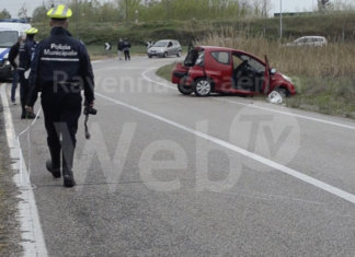 Auto fuori strada in via Cella: donna ricoverata al Bufalini