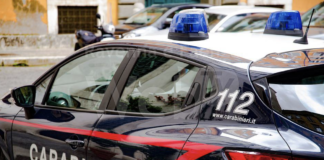 Con in tasca droga e documenti falsi, tentano di fuggire dai Carabinieri: un arresto e due denunce