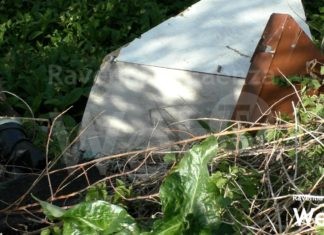 Pneumatici, armadi, poltrone, macerie e rifiuti: discarica sul Lamone