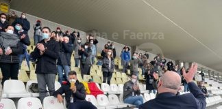 F1 Imola: vince Verstappen, 4/a la Ferrari di Leclerc. I sanitari in tribuna d’onore