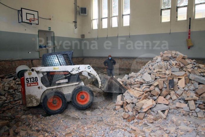 lavori palestra scuole - 7