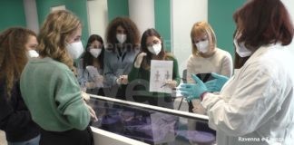 Studenti dello Scientifico nei nuovi laboratori di Medicina per verificare se sono pronti al corso di laurea