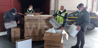 Porto: sequestrato un container contenente lampade cattura insetti elettriche prodotte in Cina