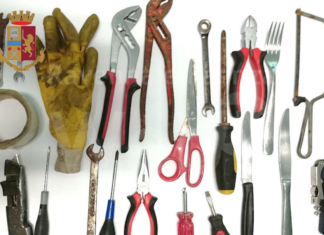 Ruba una borsa da un’auto a Marina di Ravenna : arrestato 39enne