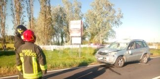 Donna perde la vita sulla Reale. La sua auto colpita dal carico caduto da un camion
