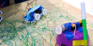 Scarabot e solar toys: giovedì laboratorio di robotica e riciclo per ragazzi e ragazze dagli 11 ai 14 anni