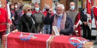 Il Rione Rosso omaggia Walter Padovani: ultimo saluto al capo rione di tante vittorie