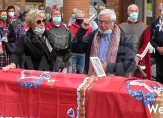 Il Rione Rosso omaggia Walter Padovani: ultimo saluto al capo rione di tante vittorie