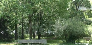 Nuove targhe per il giardino botanico e nuova installazione sulla facciata del Museo Malmerendi