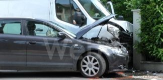 Scontro fra auto e furgone in via Chiarini nel Borgotto: due persone ferite