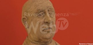 Un busto in memoria di Bendandi alla scuola