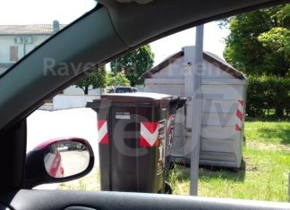 Sicurezza stradale: i cassonetti ostruiscono la visuale, ma secondo Hera va tutto bene