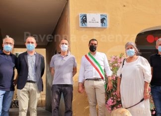 Nuove targhe toponomastiche di Annafietta nel centro di Ravenna
