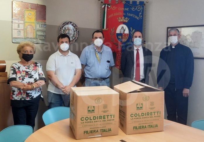 Consegna pacchi alimentari Coldiretti, 10 giugno 2021