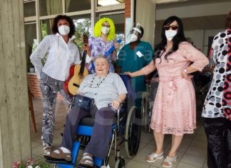 Asp Bassa Romagna: Un pomeriggio di canzoni e allegria per gli ospiti della comunità alloggio di Voltana