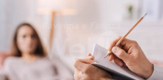 Via libera a risoluzioni Pd-lista Bonaccini-Ev: sostegno psicologico per effetti pandemia