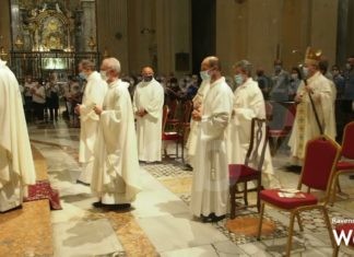 Ordinati ieri sera due nuovi diaconi, la cerimonia in Cattedrale tante le persone presenti