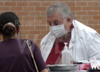 Vaccinazione ai giovani: vicina in regione la soglia del 50%. Scuole in presenza: “Dare priorità a over60”