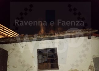 Incendio doloso in un’abitazione, la polizia locale denuncia due artigiani