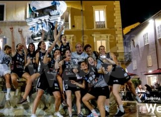 Anche il Basket Project festeggiò alla fontana: Bertozzi (Fdi) chiede scuse e dimissioni di Simona Ballardini